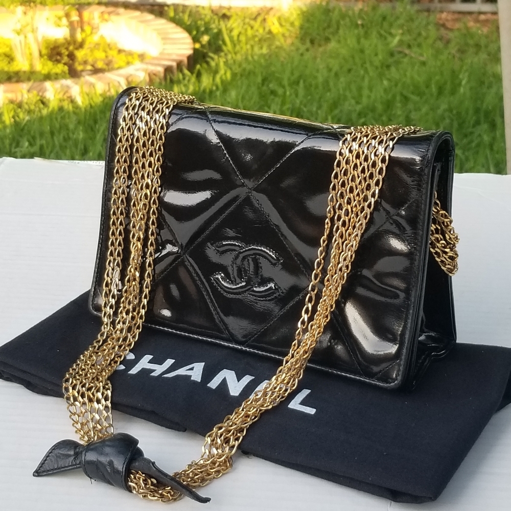 Vintage CHANEL CC Matelasse quilted Mini patent leather multi chain strap bag